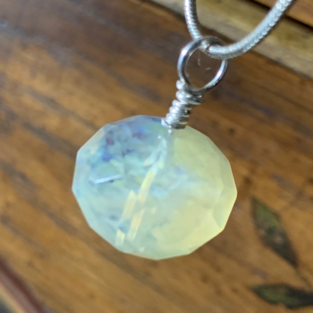 Lemon Quartz Crystal Pendant. Free ss chain with offer. Handmade - Picture 3 of 7